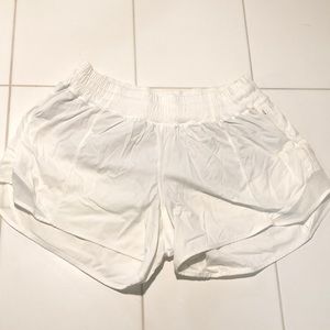 Lululemon Hotty Hot short